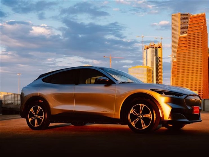 The Future of Cars: Will Electric Vehicles Replace Gasoline Cars?