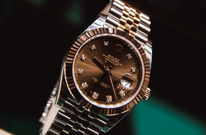 Luxury Watches: What Makes an Expensive Watch Valuable?