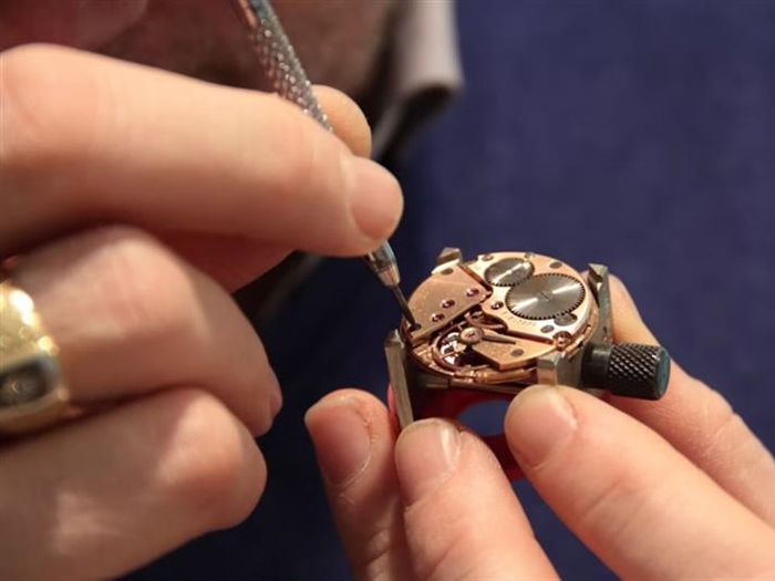 How to Care for a Watch and Keep It Running for Years